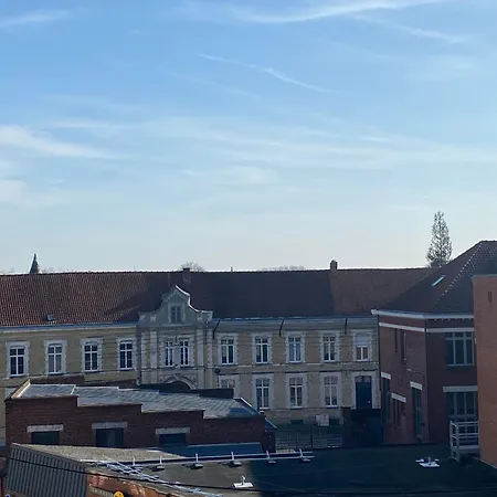 홈스테이 Sous Les Toits *